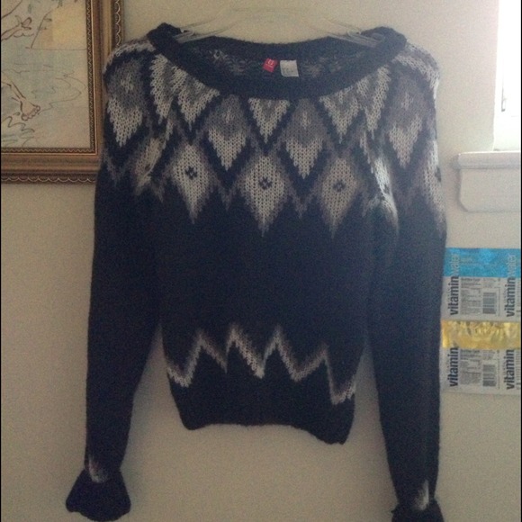 H&M SWEATER