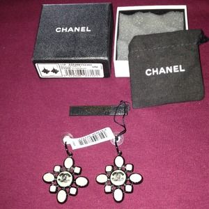 Jade colored Chanel Boucles Oreille earrings