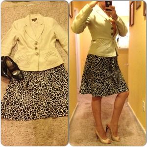 Print skirt & blazer suit😍 💥SOLD💥
