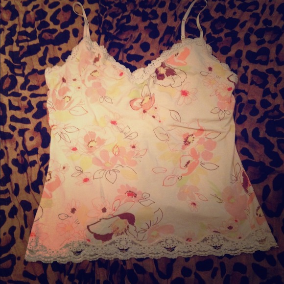 🚨SOLD🚨 Floral top