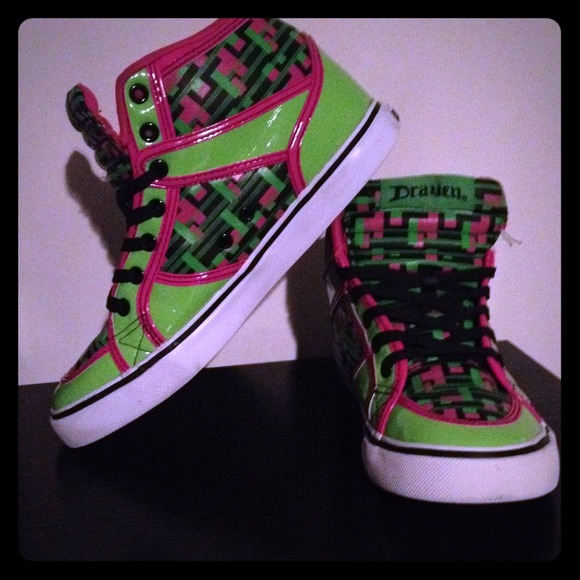 Bright awesome high top Dravens