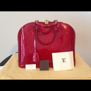 ****SOLD****Authentic Louis Vuitton Alma Vernis GM