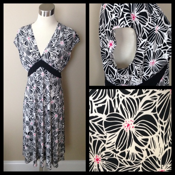 Beautiful black & white floral dress