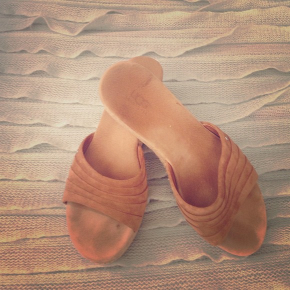 Ugg wedges - Picture 1 of 1