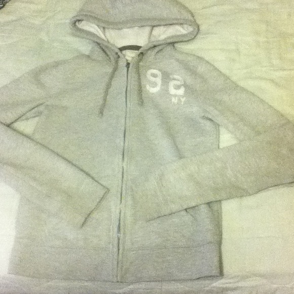 Grey Abercrombie & Fitch zip up sweater! - Picture 2 of 4