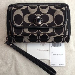 👛REDUCED!!!👛Like new Coach Wristlet