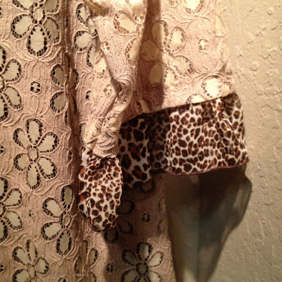 Sassy bling tunic with animal print trim - Picture 3 of 3