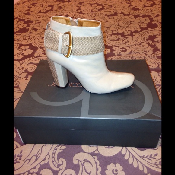 Jessica Bennett Shoe