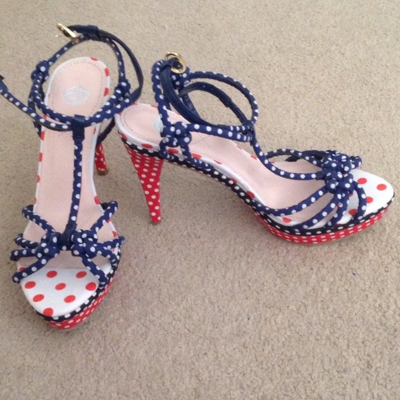 New without Tags!!! Patriotic pin up strapy heels