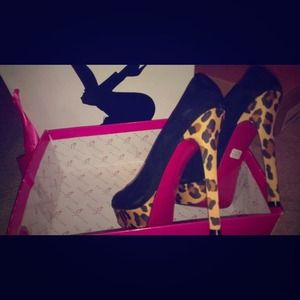 Make Me An Offer!! Paris Hilton Keysha