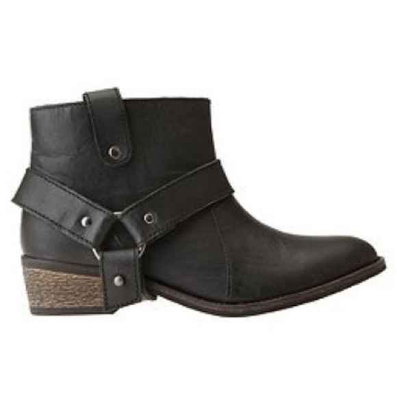 ❤SOLD SOLD SOLD❤Deena & Ozzy cowboy boots Sz 8