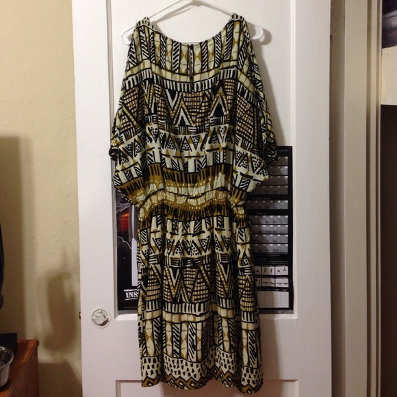 MLLE GABRIELLE DRESS. - Picture 2 of 4