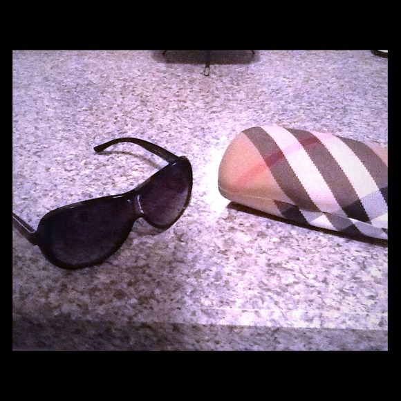 Burberry sunglasses with case