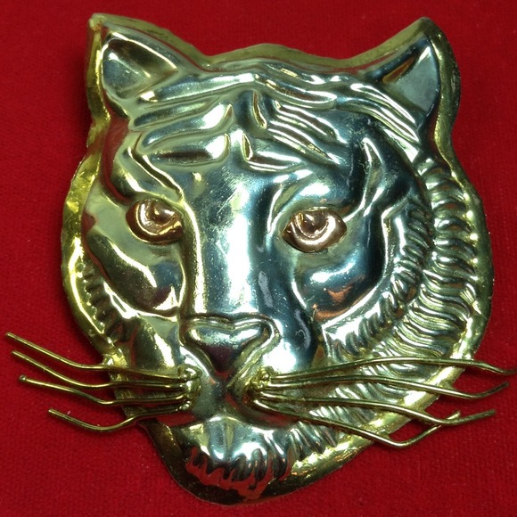 LSU AND AUBURN FANS Tiger Pendant / Pin