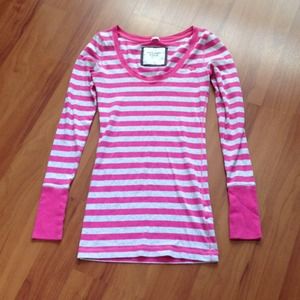 ❌SOLD❌Abercrombie & Fitch Long & Lean Tee SZ M