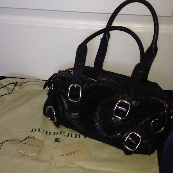 SOLD! ✨BURBERRY London leather handbag