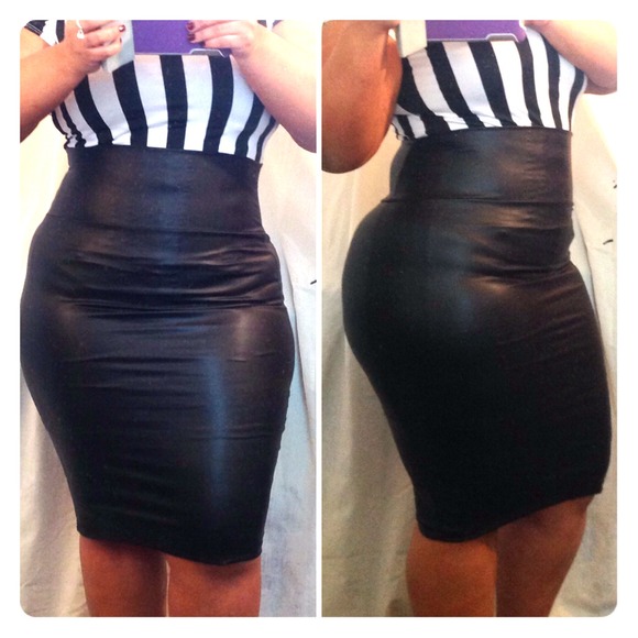 Dresses & Skirts - Sexy black leatherette skirt NWOT