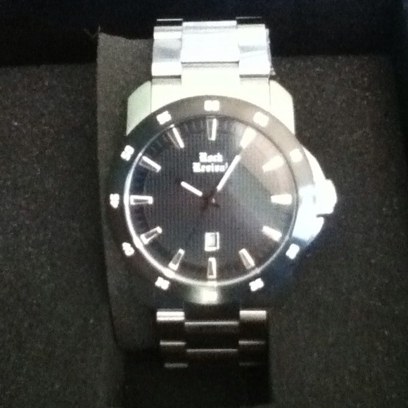 Watch - Picture 2 of 3