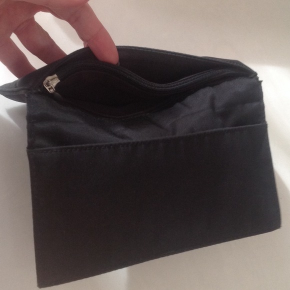 ♠️SOLD IN BUNDLE♠️early kate spade wallet - Picture 3 of 4