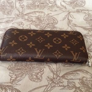 Pics of wallet