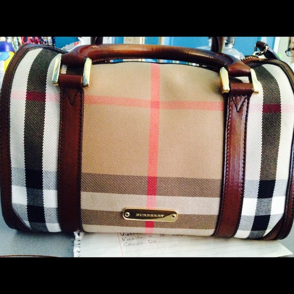 Authentic burberry purse and wallet - Picture 2 of 3