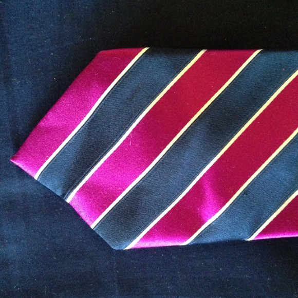 IZOD tie. - Picture 2 of 3
