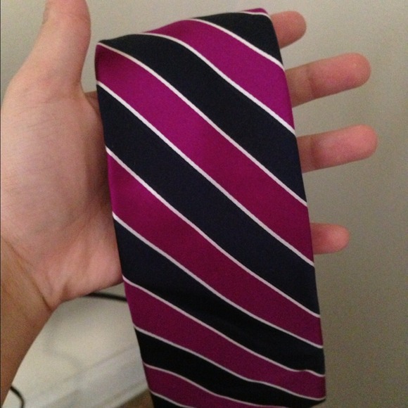 IZOD tie. - Picture 3 of 3