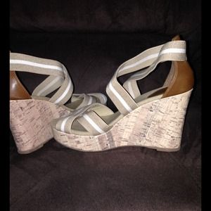 SUPER comfy tan wedges!!