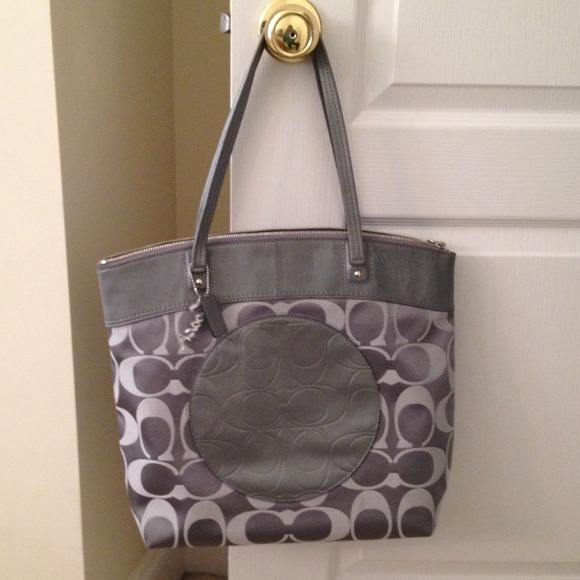‼️Reduced‼️ 💯% Authentic COACH BAG-like new!!!