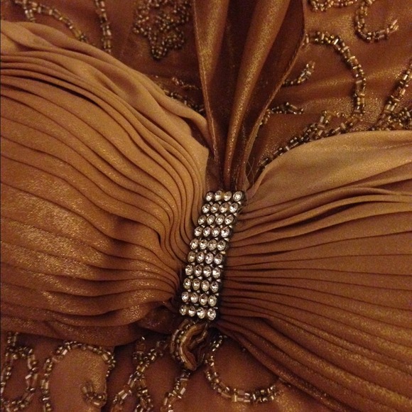 GOLD PROM DRESS - Picture 3 of 4