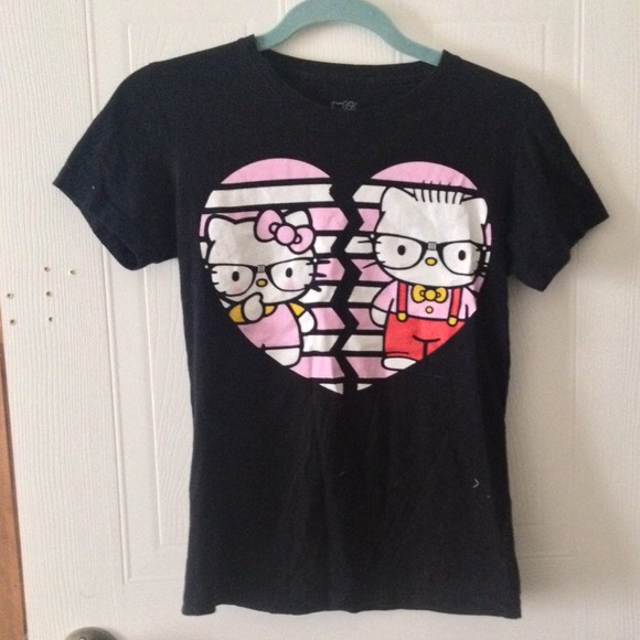 Hello kitty broken heart top