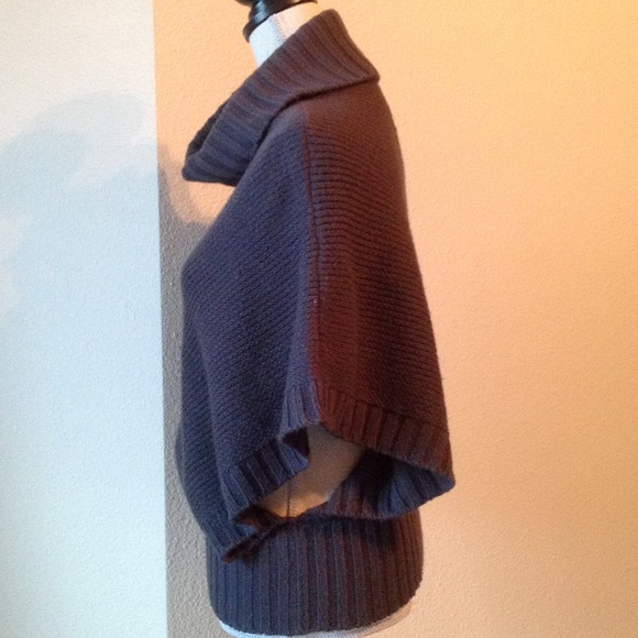 GREY PONCHO TURTLENECK SWEATER - Picture 2 of 3