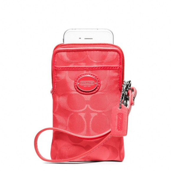 Sold✅Coach F62835 Legacy Universal Case (Coral)