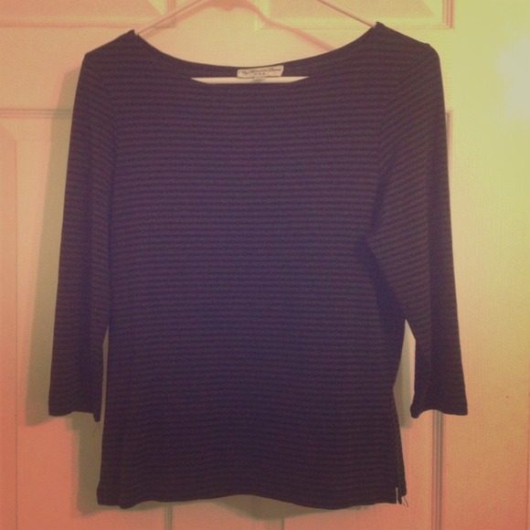 Black and grey striped top