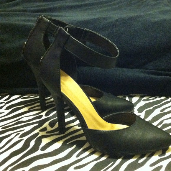 Black ankle strap shoes