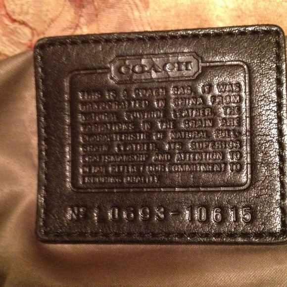 Authentic Black Leather Coach Bag w/Gold Hardware - Picture 4 of 4