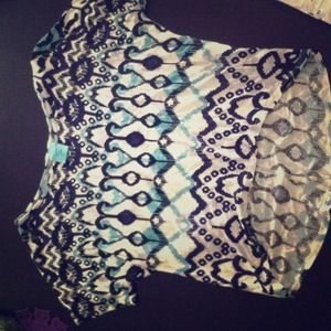 Blue&white tribal print crop top worn once