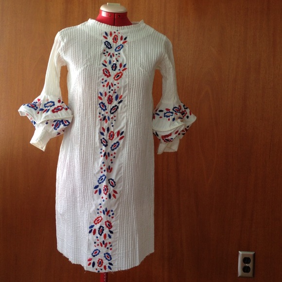 ⭐SOLD⭐Fabulous Vintage Dress - Picture 2 of 4