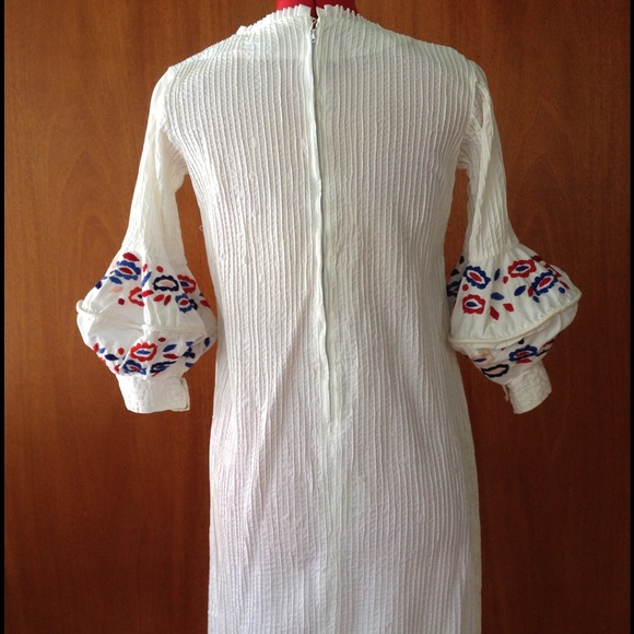 ⭐SOLD⭐Fabulous Vintage Dress - Picture 3 of 4