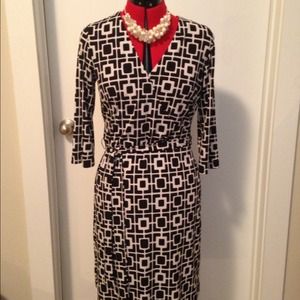 Black/white wrap dress