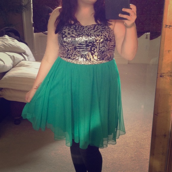 emerald green debs dress