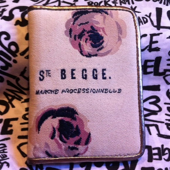 🚫sold in bundle🚫Cute wallet