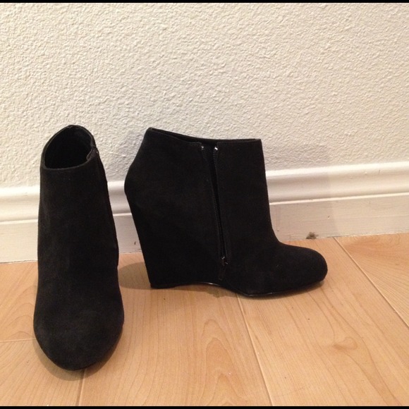 STEVE MADDEN WEDGES❌❌REDUCED❌❌ - Picture 1 of 1