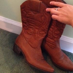 BUNDLE Francesca's cowboy boots & white f21
