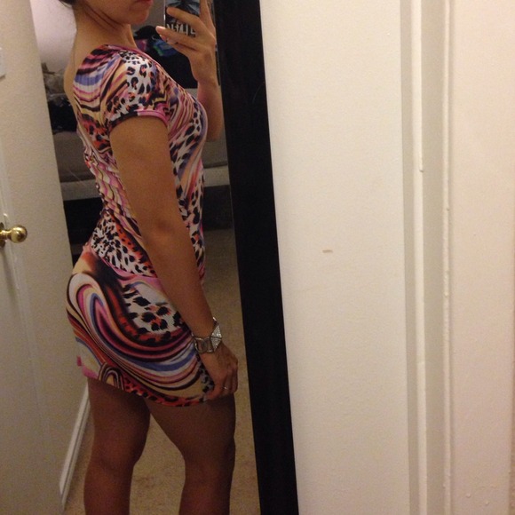 Cutout dress - Picture 4 of 4