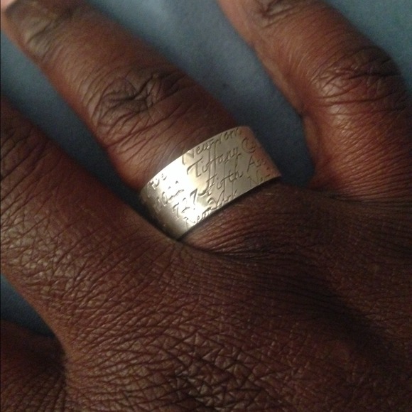 AUTHENTIC Tiffany & Co. Ring. Size 9.
