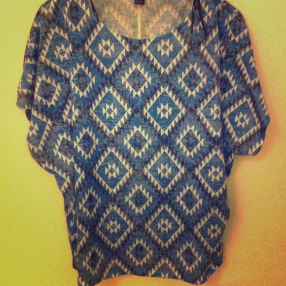 Diamond burnout tee