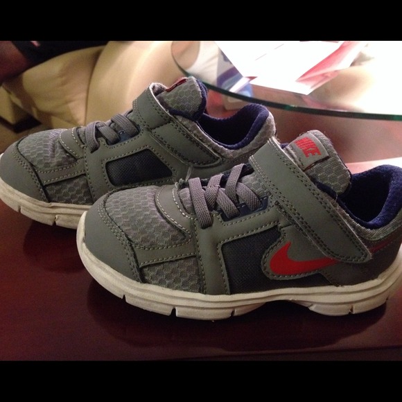 🚫🚫🚫SOLD🚫🚫🚫Toddler Nike - Picture 2 of 3