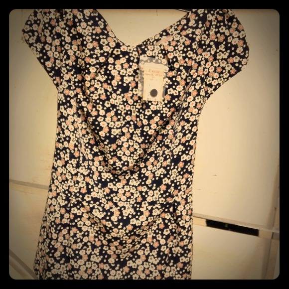**sold**Floral blouse