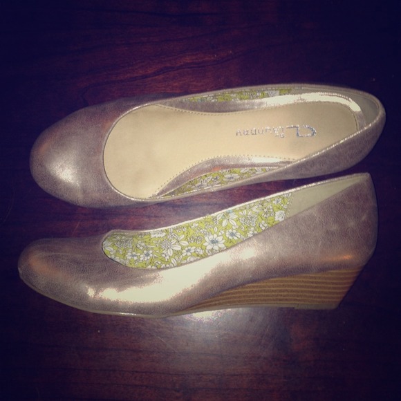 Chinese Laundry Shoes - Demi wedges